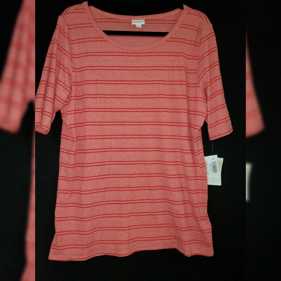 LuLaRoe Tops - LuLaRoe Gigi Top. 3xl